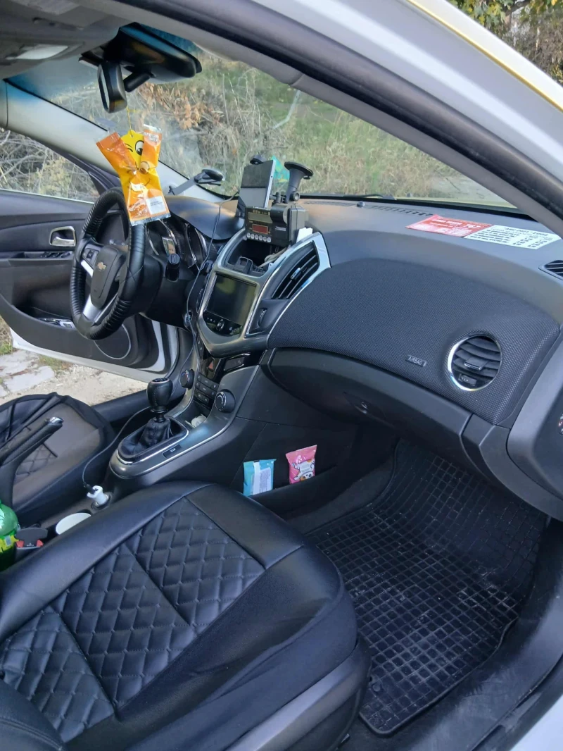 Chevrolet Cruze, снимка 8 - Автомобили и джипове - 52330664