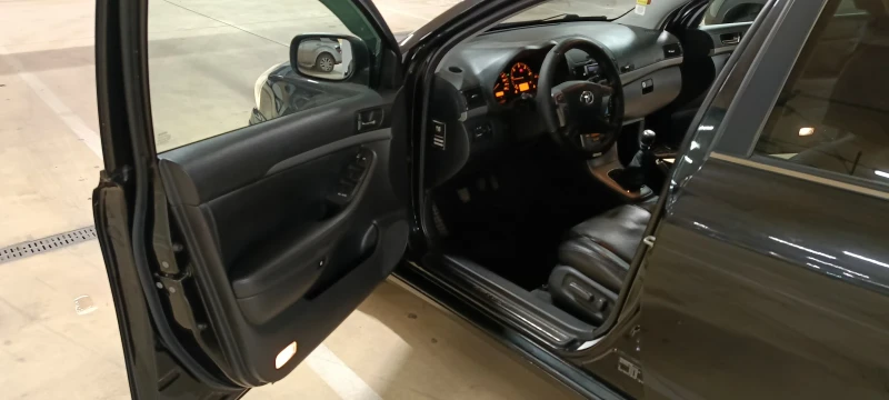 Toyota Avensis, снимка 3 - Автомобили и джипове - 53182049