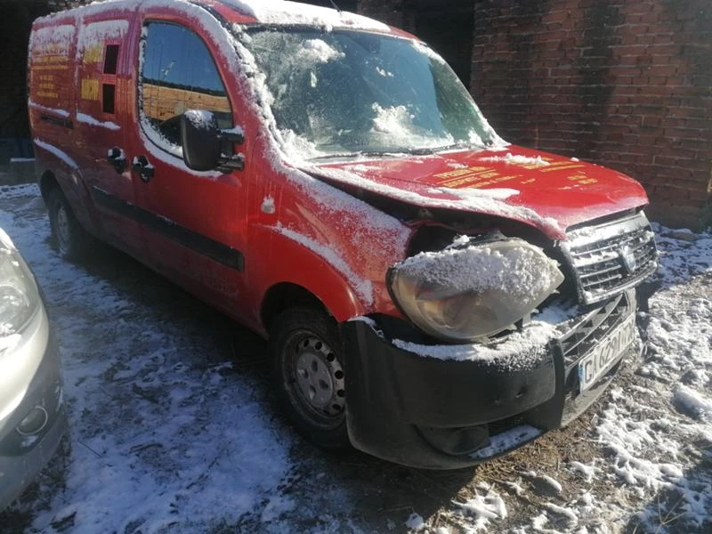 Fiat Doblo 1.3 Multi-jet, снимка 6 - Автомобили и джипове - 31792956