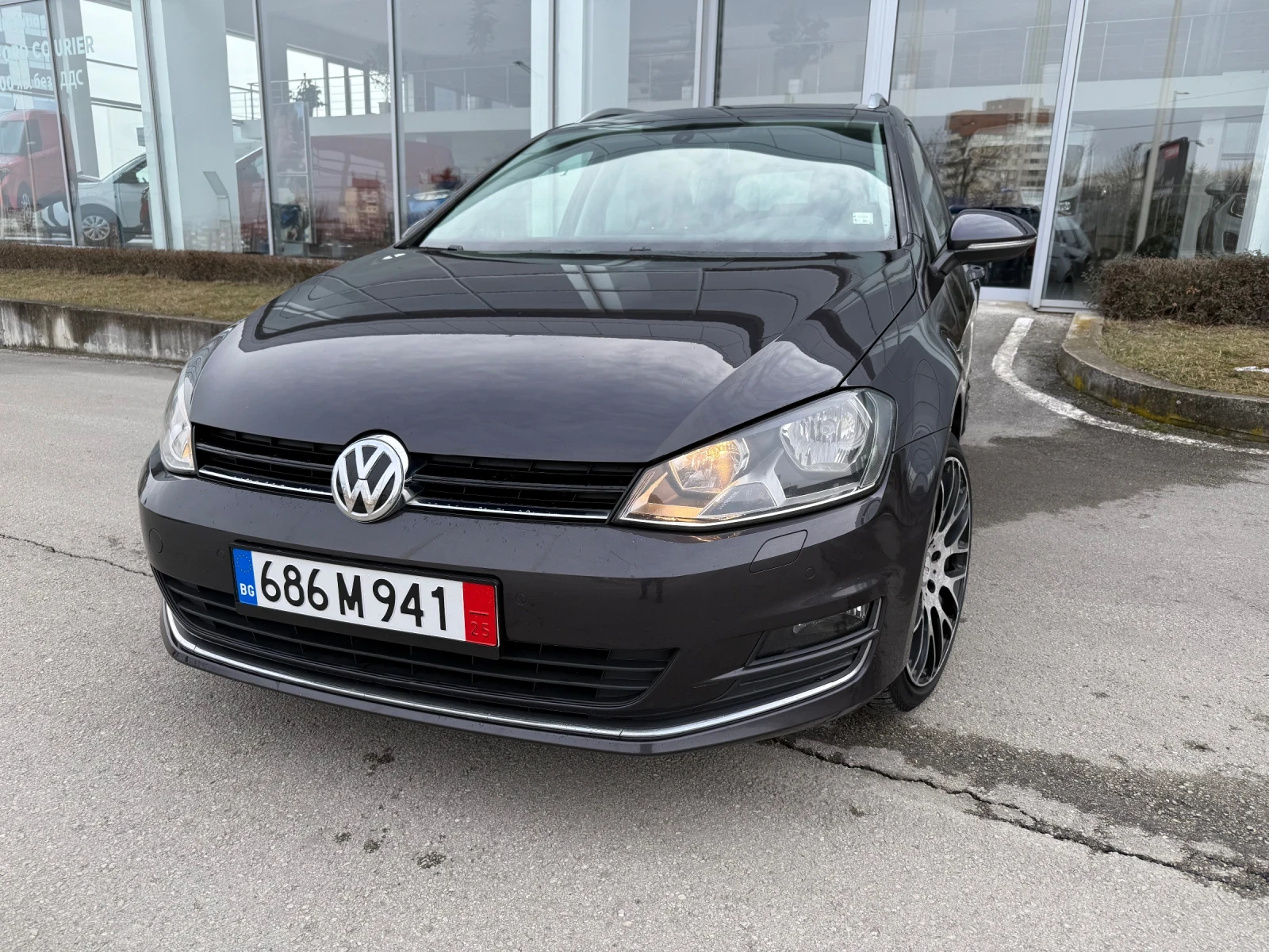 VW Golf 1.6TDI LOUNGE Панорама.Навигация.Евро 6B | Mobile.bg — изображение 1