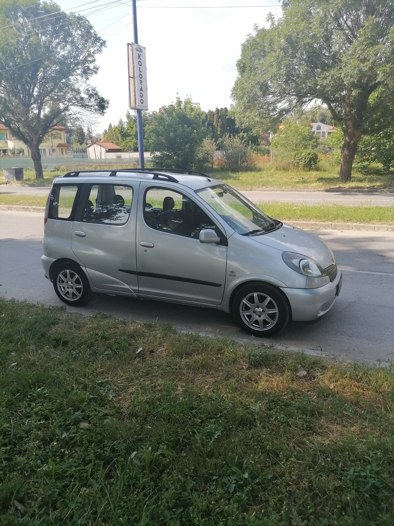 Toyota Yaris verso Бензин-газ - изображение 4
