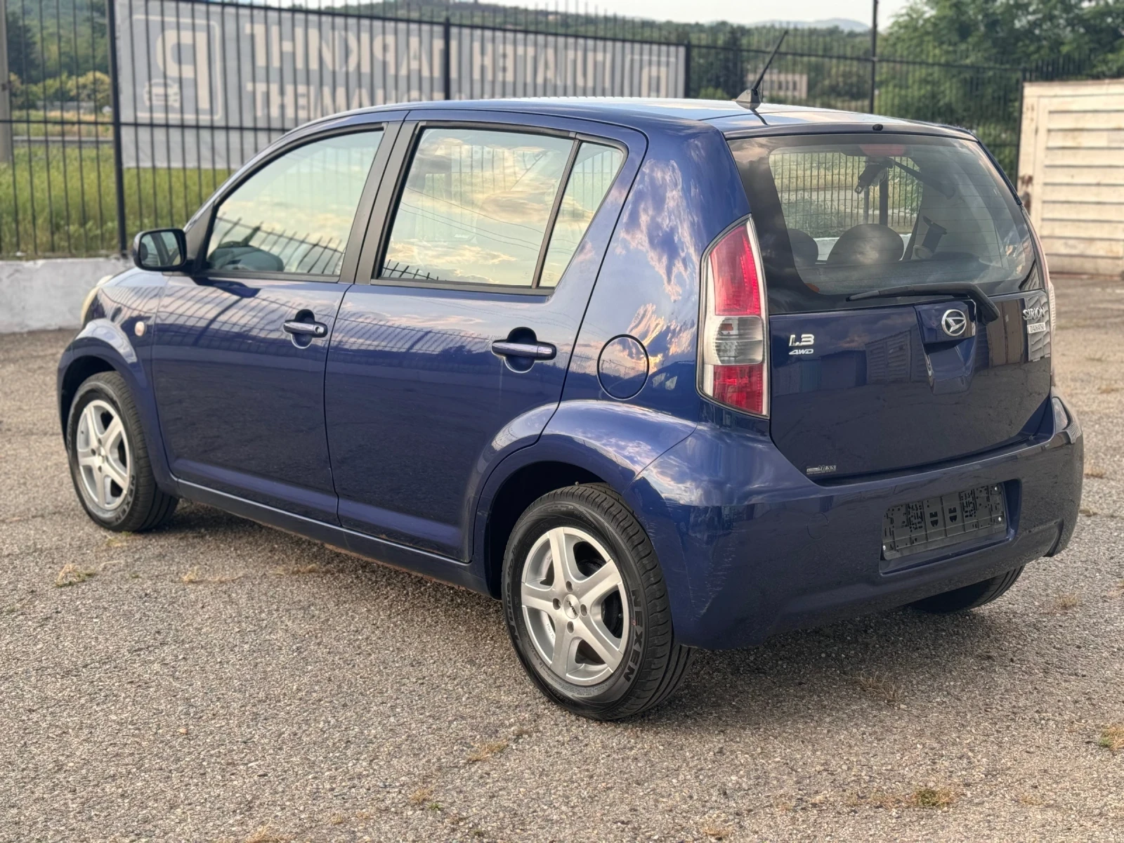 Daihatsu Sirion 4x4 - изображение 4