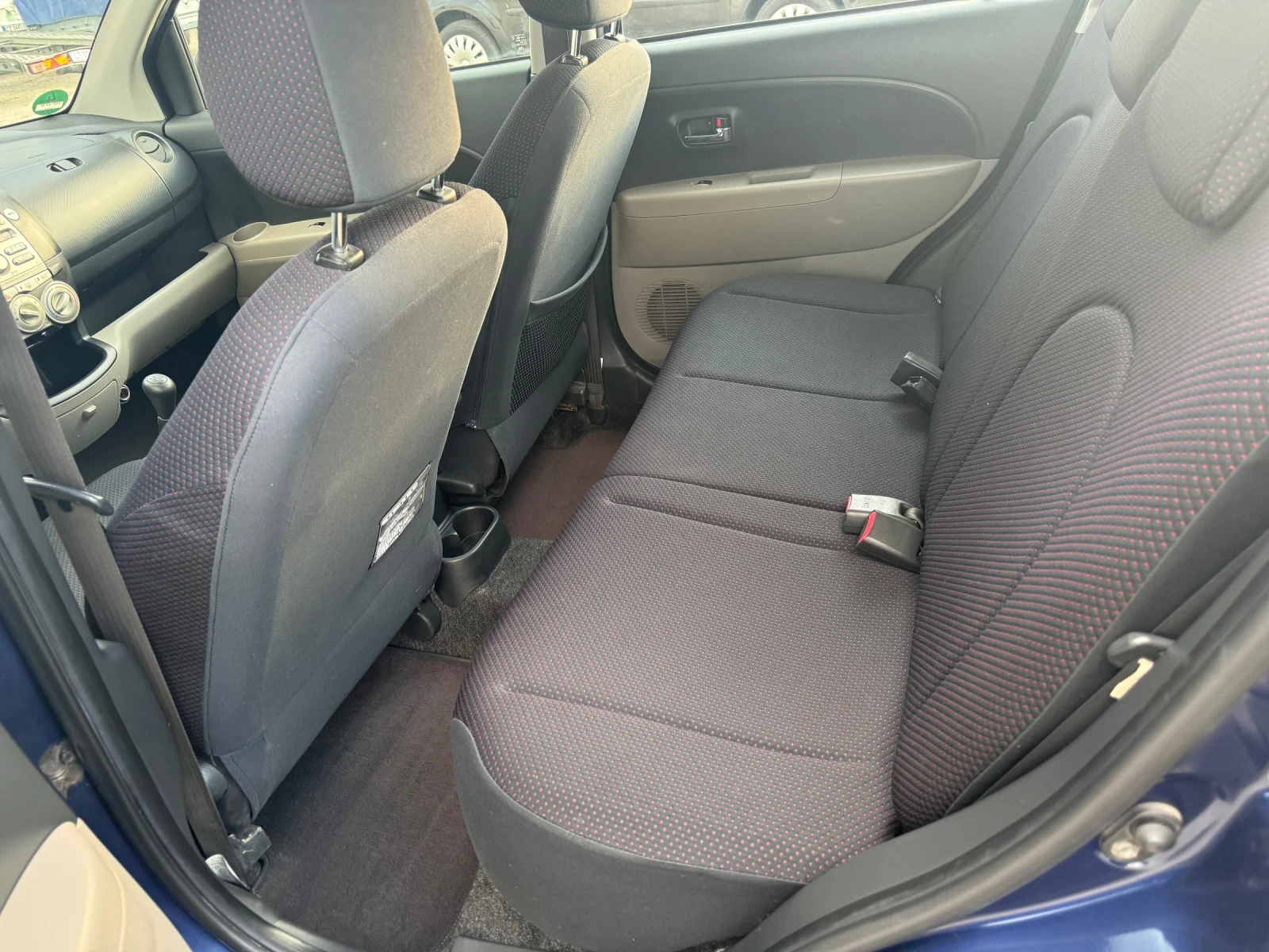 Daihatsu Sirion 4x4 - изображение 10