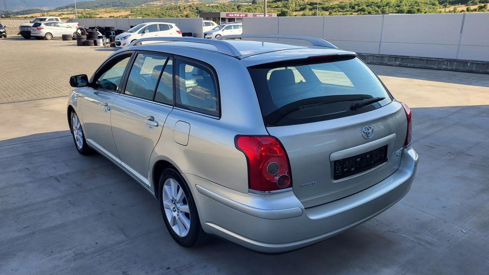 Toyota Avensis 2.0D4D-124 NAVI - изображение 3