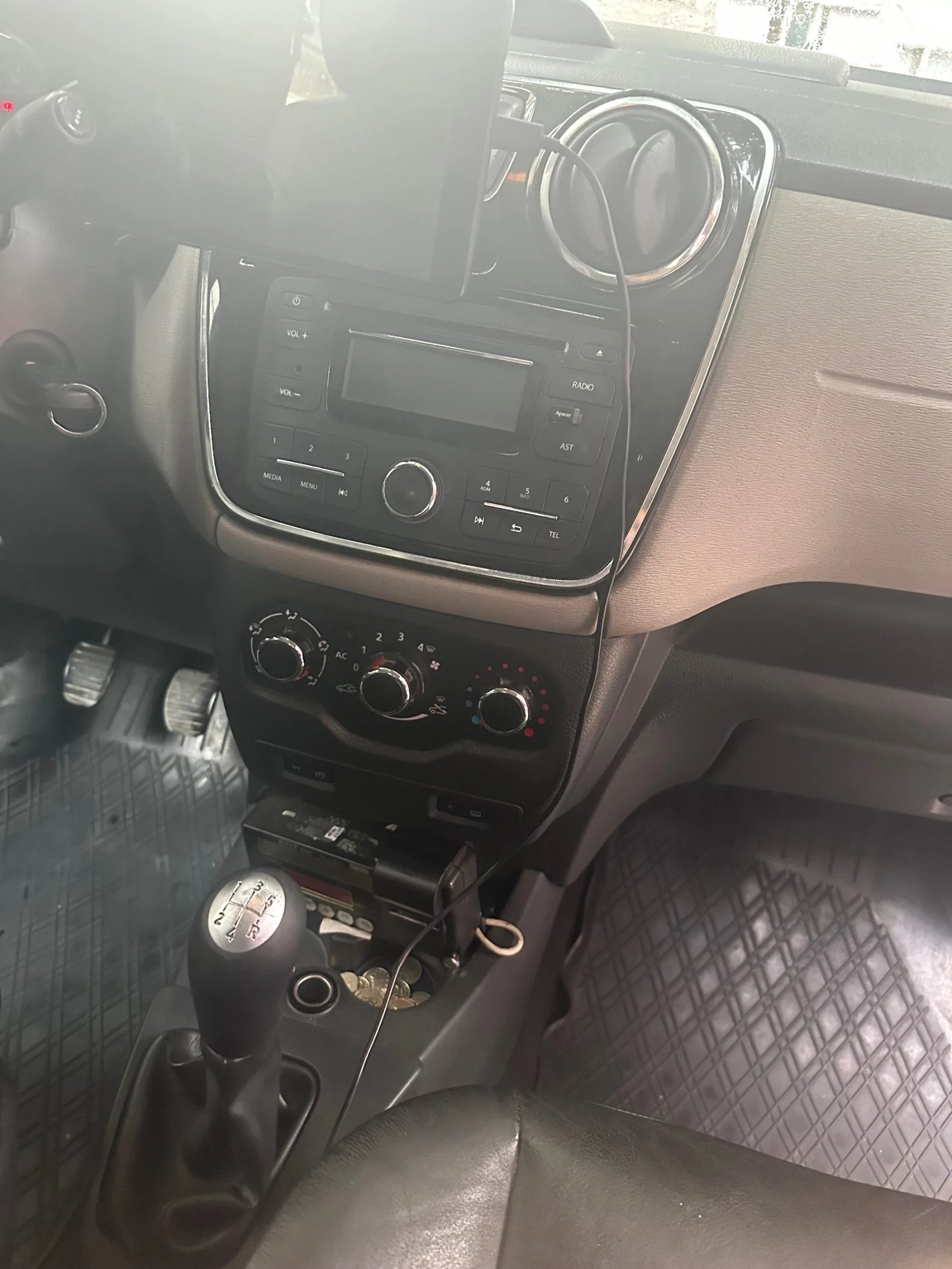 Dacia Lodgy 1, 6/83 - изображение 5