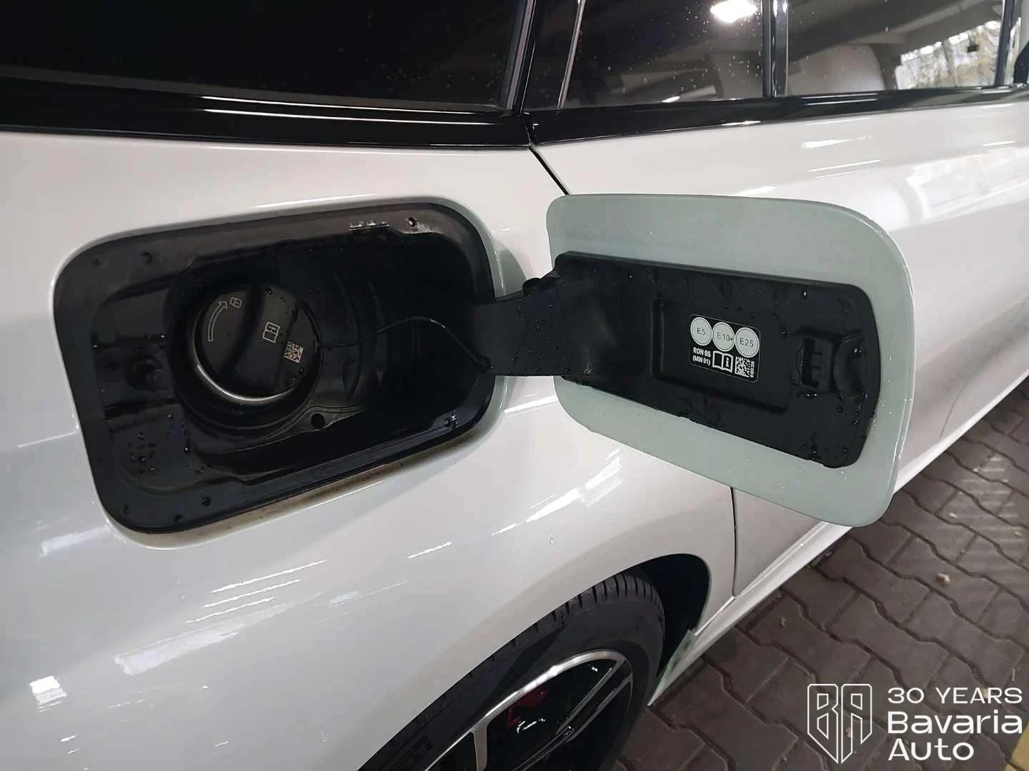 BMW 330 e xDrive Touring M Sport Paket Sportautomatic | Mobile.bg   14