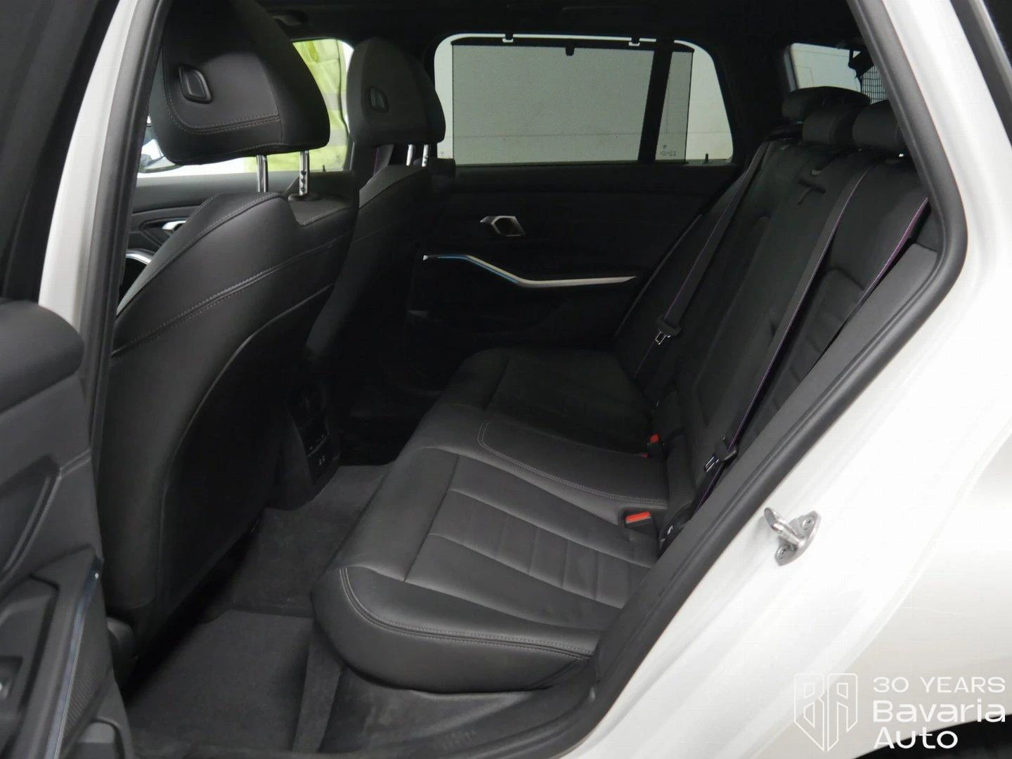 BMW 330 e xDrive Touring M Sport Paket Sportautomatic | Mobile.bg   8