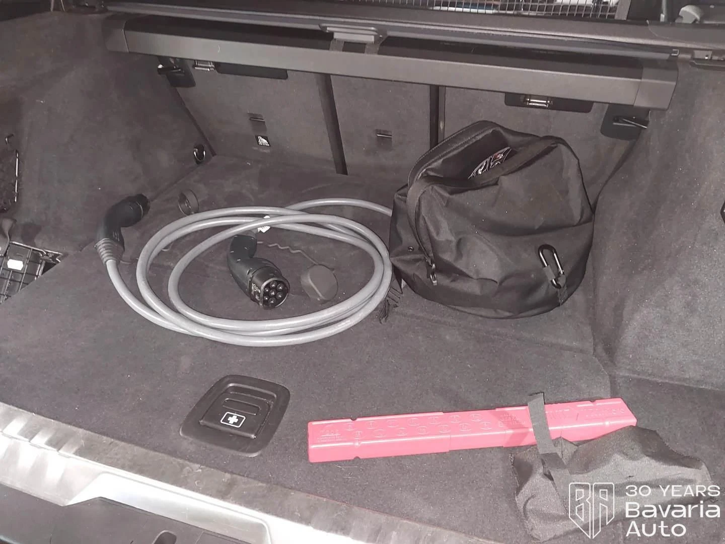 BMW 330 e xDrive Touring M Sport Paket Sportautomatic | Mobile.bg   15