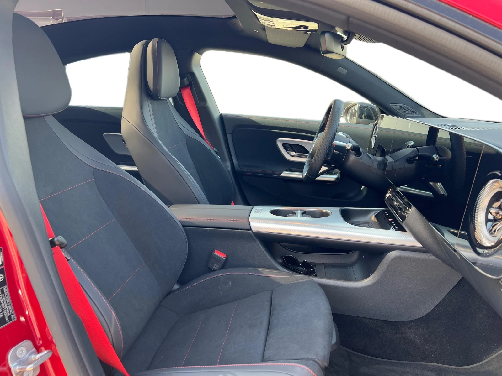 Mercedes-Benz CLA 220 4MATIC, снимка 11 - Автомобили и джипове - 53647209