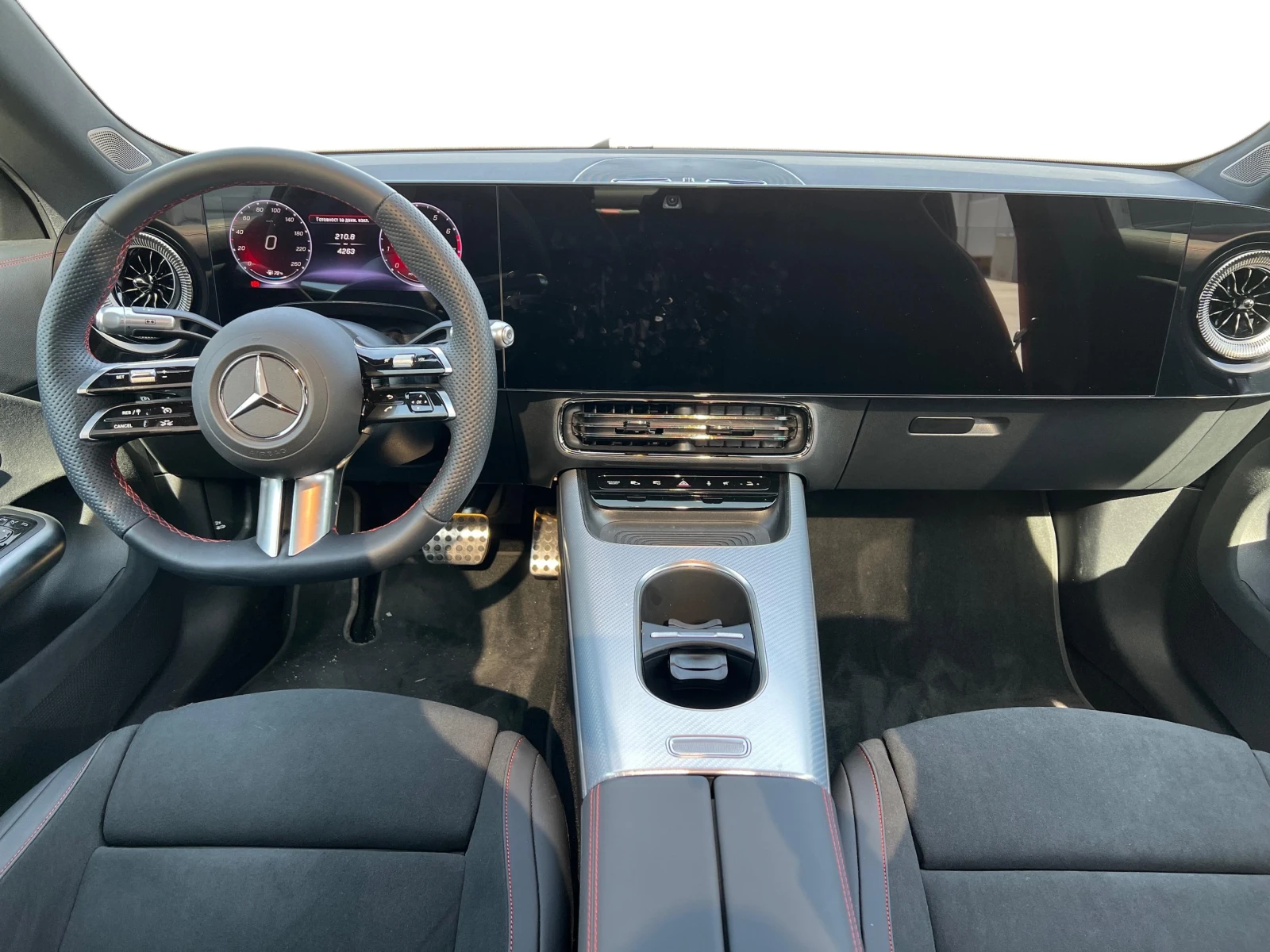 Mercedes-Benz CLA 220 4MATIC, снимка 6 - Автомобили и джипове - 53647209