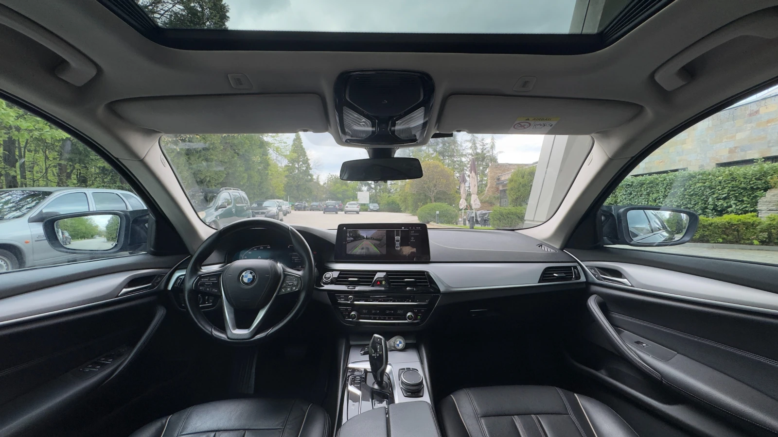 BMW 520 M-Performance * Facelift * Digital* Бартер* Лизинг, снимка 9 - Автомобили и джипове - 54285408