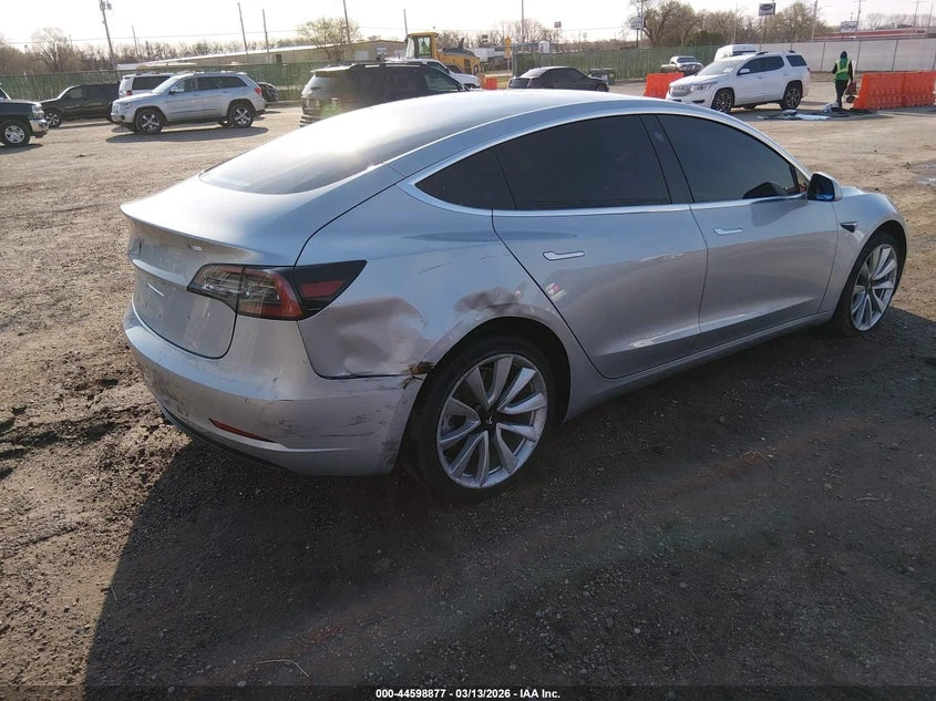 Tesla Model 3 Long Range/Mid Range, снимка 4 - Автомобили и джипове - 54419112