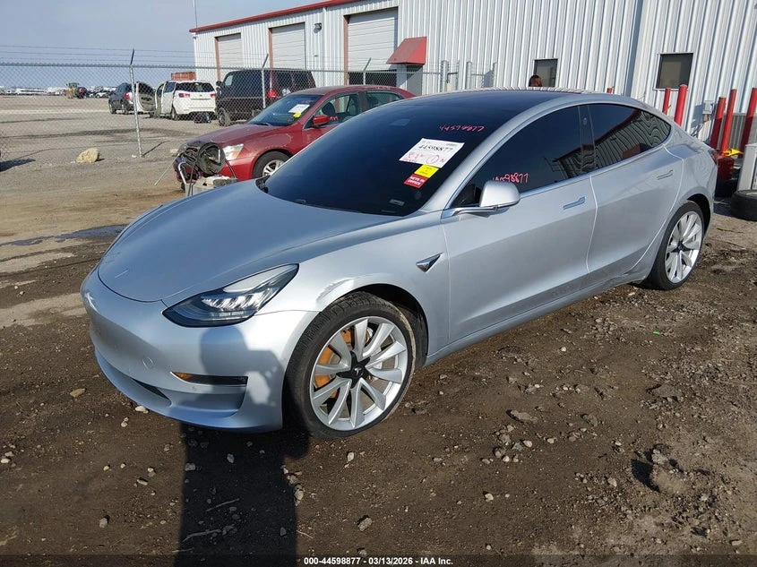 Tesla Model 3 Long Range/Mid Range, снимка 2 - Автомобили и джипове - 54419112