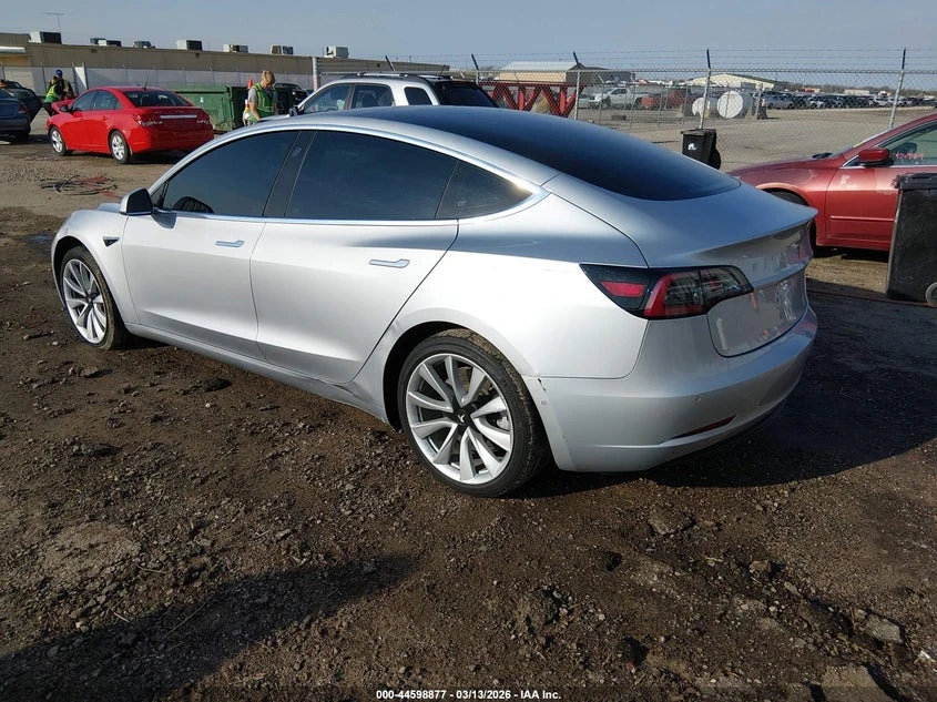 Tesla Model 3 Long Range/Mid Range, снимка 3 - Автомобили и джипове - 54419112