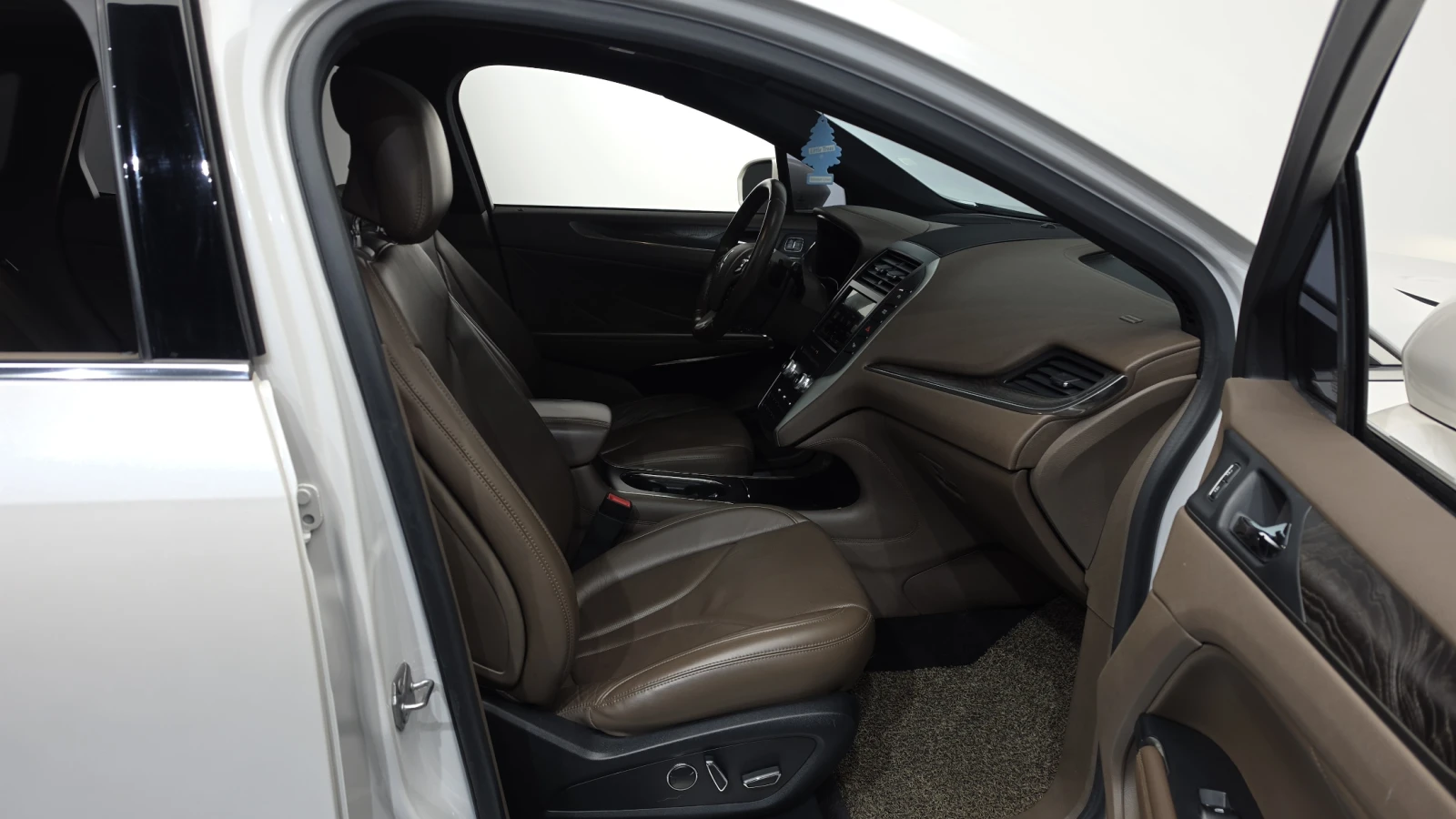 Lincoln MKC 2.0t 2WD | Mobile.bg � ����������� 9