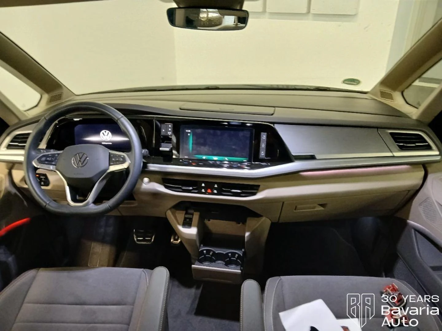 VW Multivan Style DSG Easy Open Basic, снимка 7 - Автомобили и джипове - 55306311