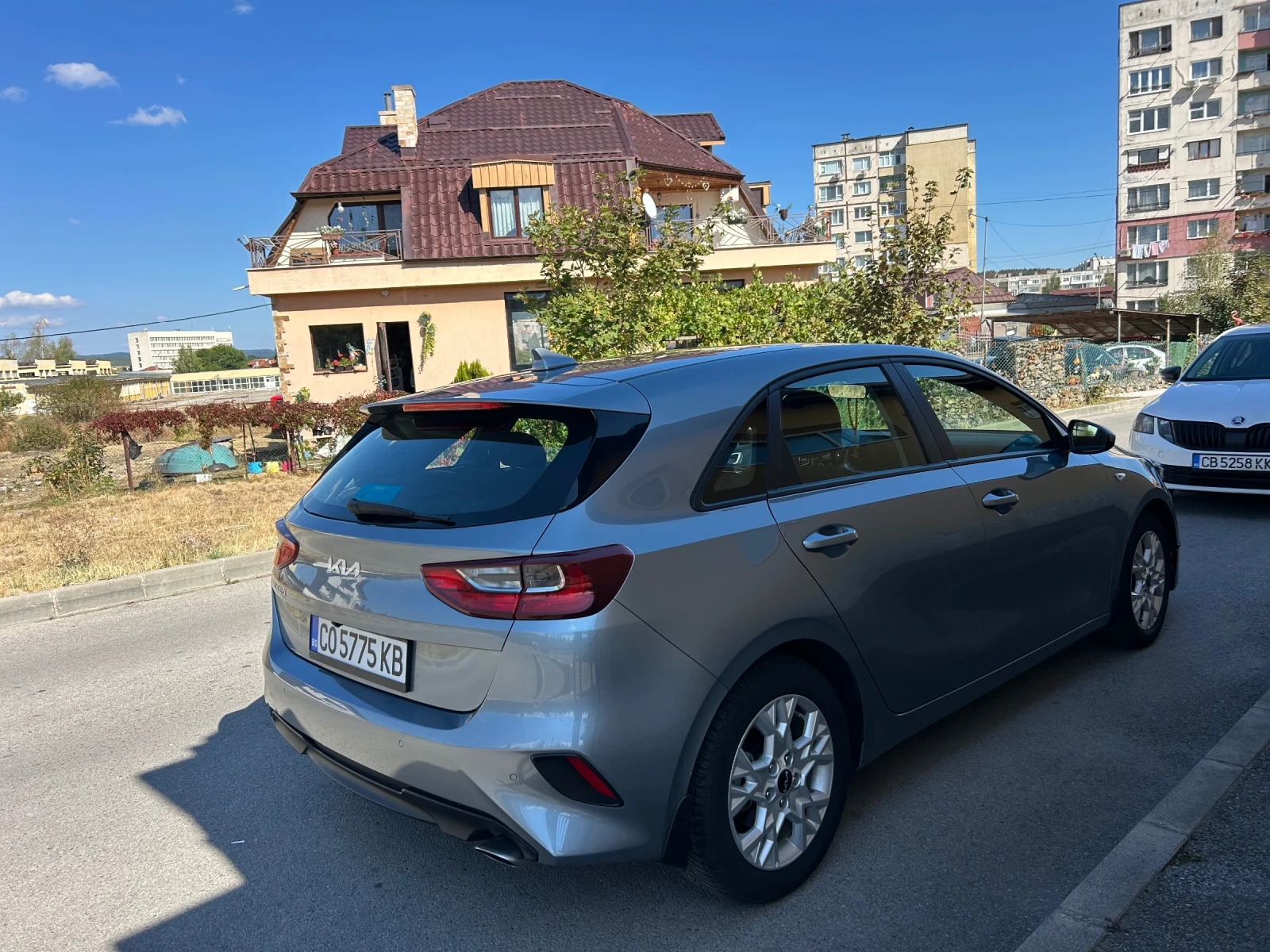 Kia Ceed 1.5 T-GDI, снимка 5 - Автомобили и джипове - 56129922