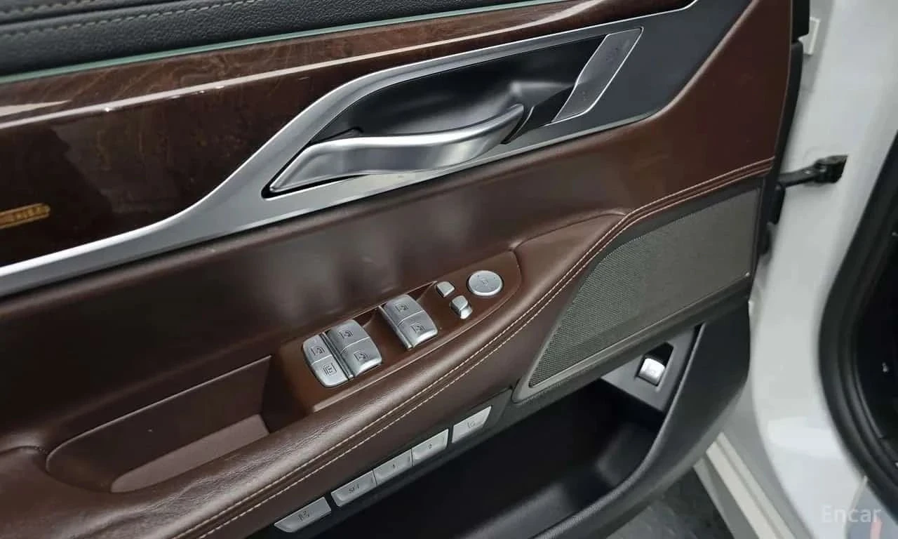 BMW 730, снимка 15 - Автомобили и джипове - 56684641