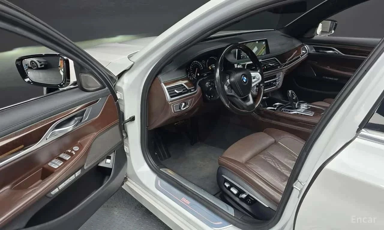 BMW 730, снимка 10 - Автомобили и джипове - 56684641