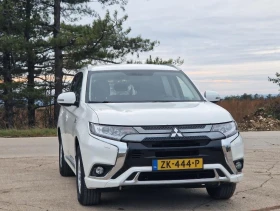 Mitsubishi Outlander PHEV Топ Състояние, снимка 10