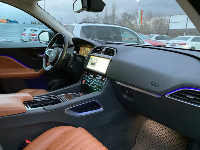 Jaguar F-PACE 30t AWD PORTFOLIO, снимка 9 - Автомобили и джипове - 52044126