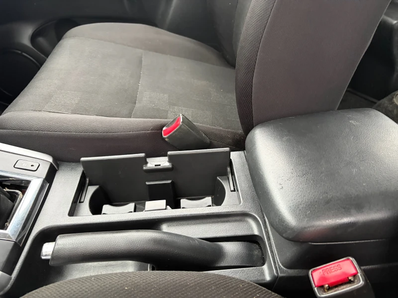 Suzuki Grand vitara 1.6I, снимка 14 - Автомобили и джипове - 52662899