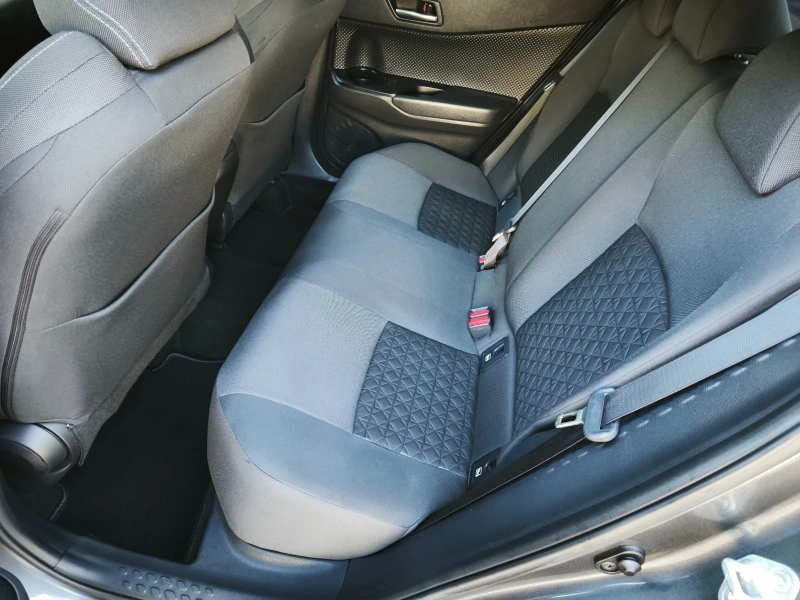 Toyota C-HR 1.2i /4x4/FACELIFT/Гаранция/, снимка 8 - Автомобили и джипове - 52826412