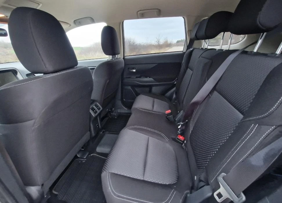 Mitsubishi Outlander PHEV   | Mobile.bg   13