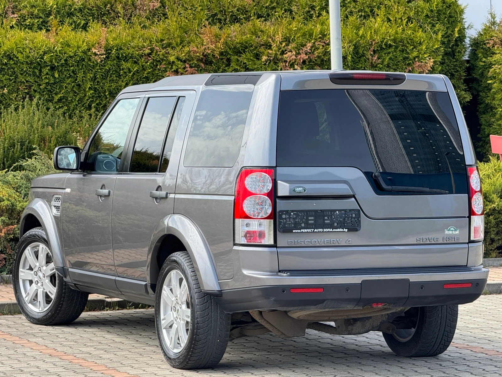 Land Rover Discovery 4-3.0HSE-SVD6-УНИКАЛЕН-190Х.КМ-HARMON/KARDAN-LED!  - изображение 3