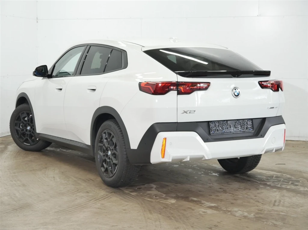 BMW X2 sDrive20i - изображение 3