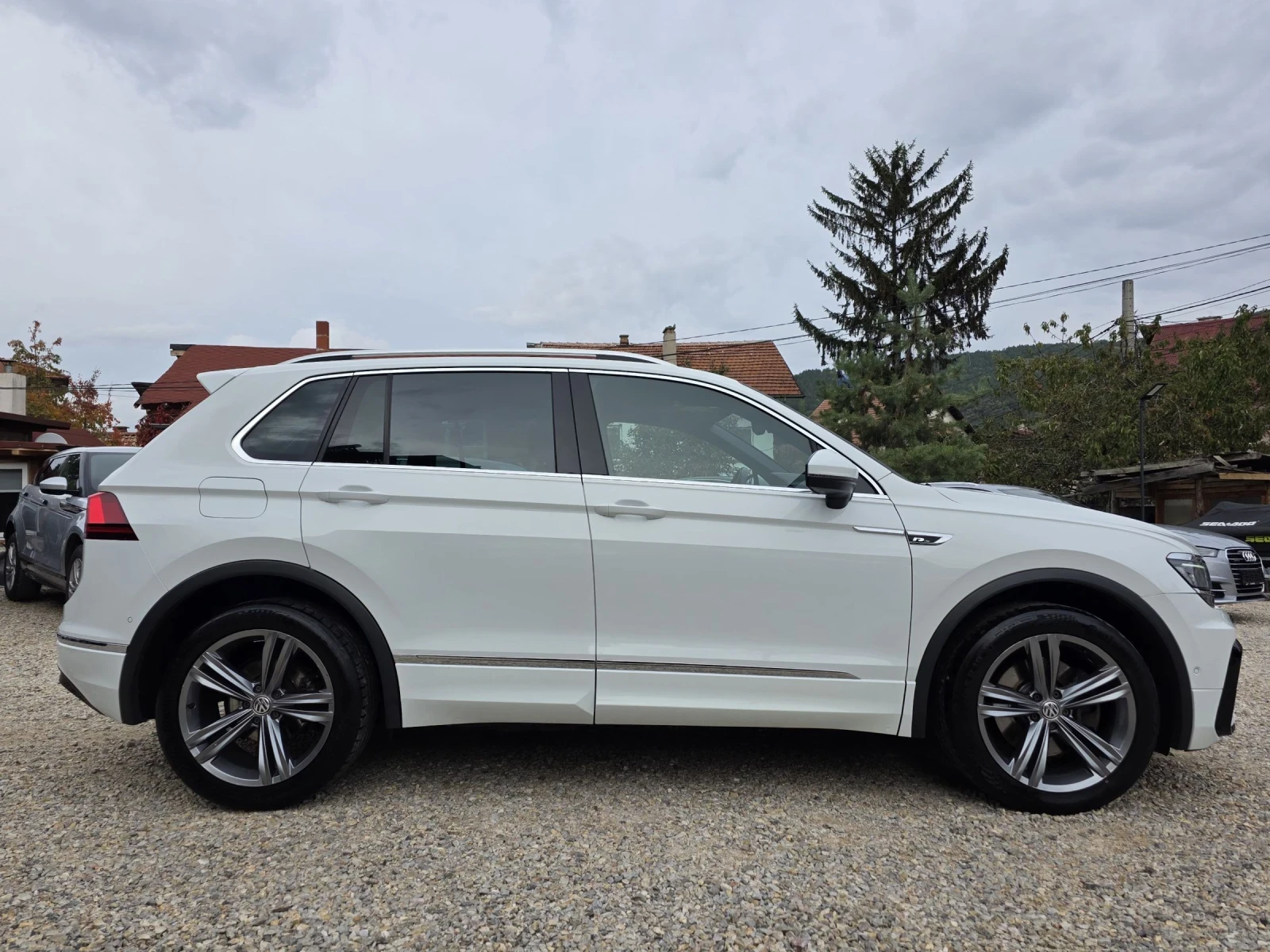 VW Tiguan R LINE= 4MOTION= ДИСТРОНИК - изображение 8
