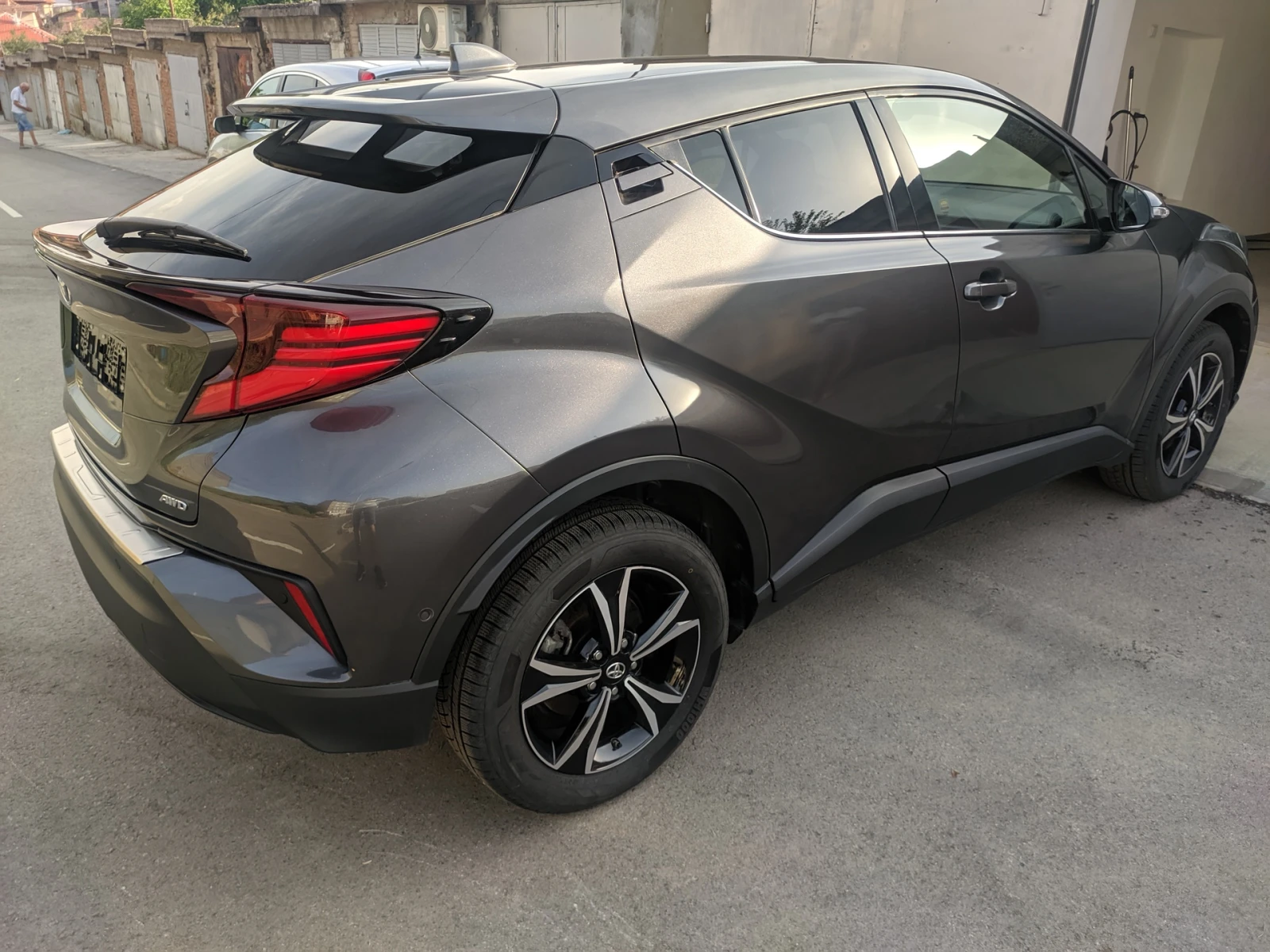 Toyota C-HR 1.2i /4x4/FACELIFT/Гаранция/ - изображение 4