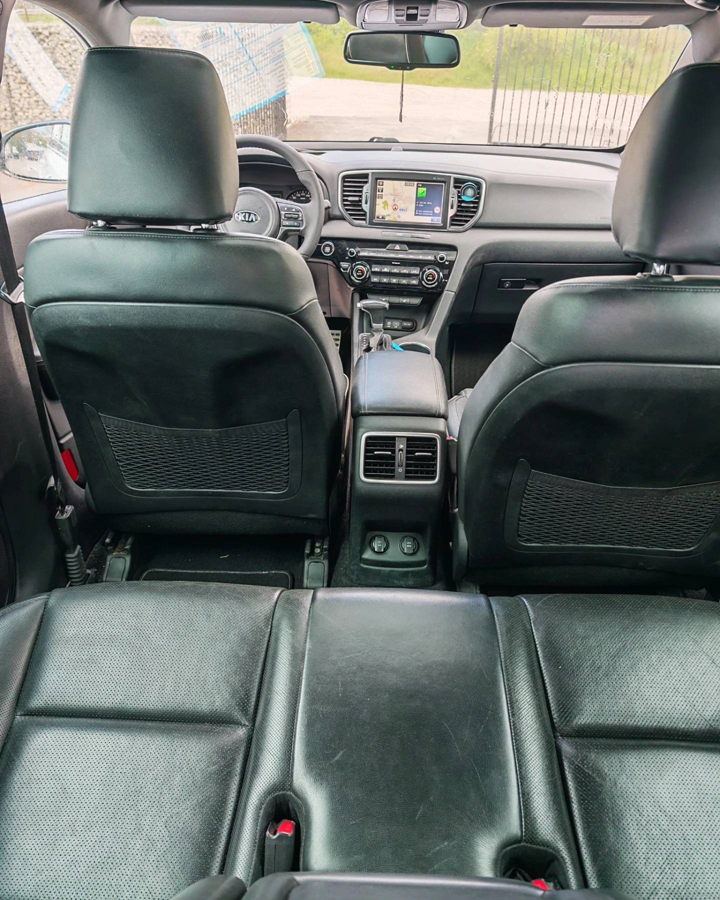 Kia Sportage 2.0crdi /185k.s.GT-LINE AWD, снимка 9 - Автомобили и джипове - 54832338