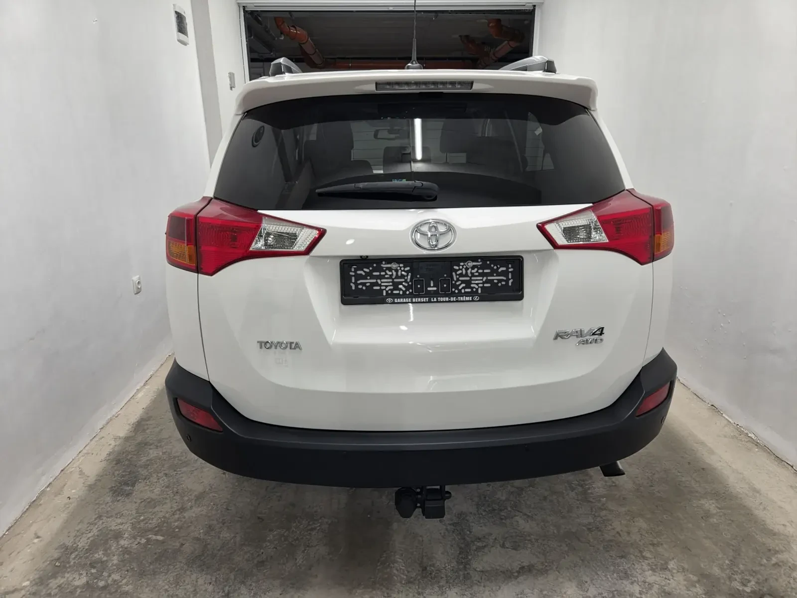 Toyota Rav4 2.0 i KEYLESS 4X4 151PS STYLE MAN 6 SPEED 8 ГУМИ , снимка 5 - Автомобили и джипове - 54923810