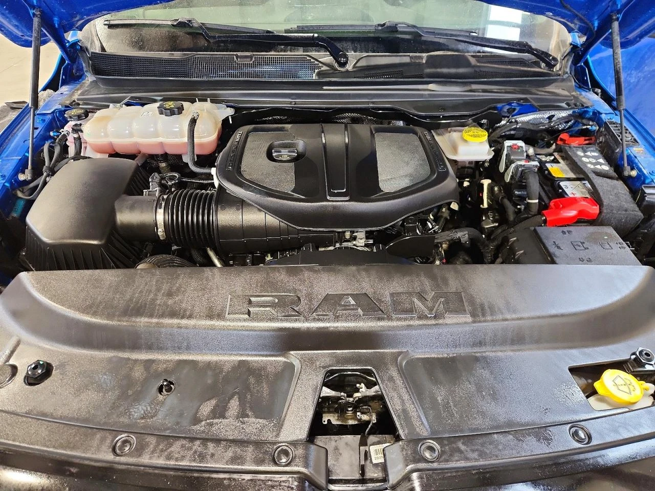 Dodge RAM 1500 3.0l Tradesman, снимка 11 - Автомобили и джипове - 55095212