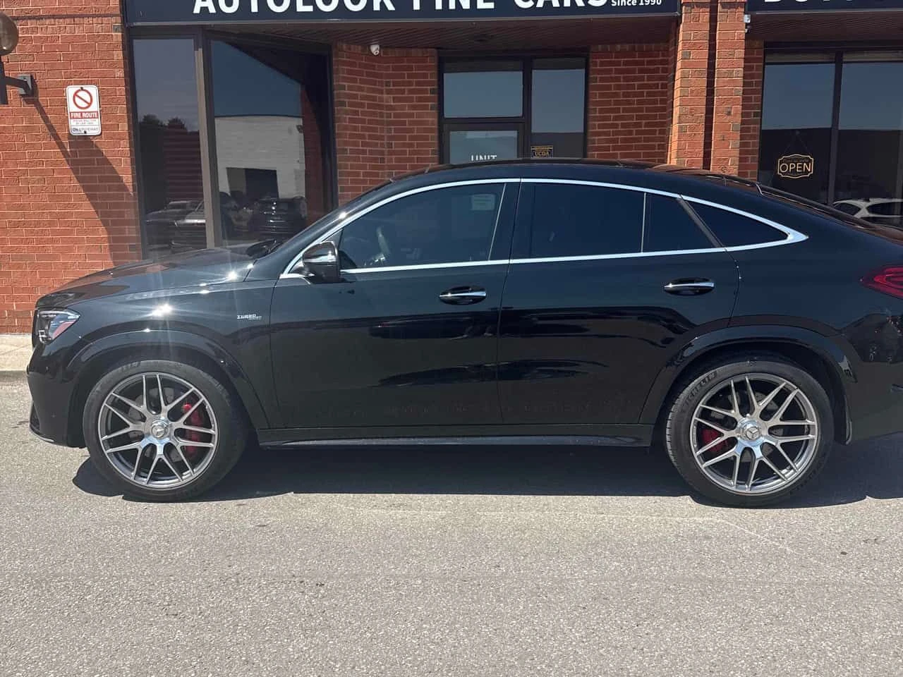 Mercedes-Benz GLE 53 4MATIC AMG | CARFAX | МАСАЖИ | ПАНОРАМА, снимка 3 - Автомобили и джипове - 55412196