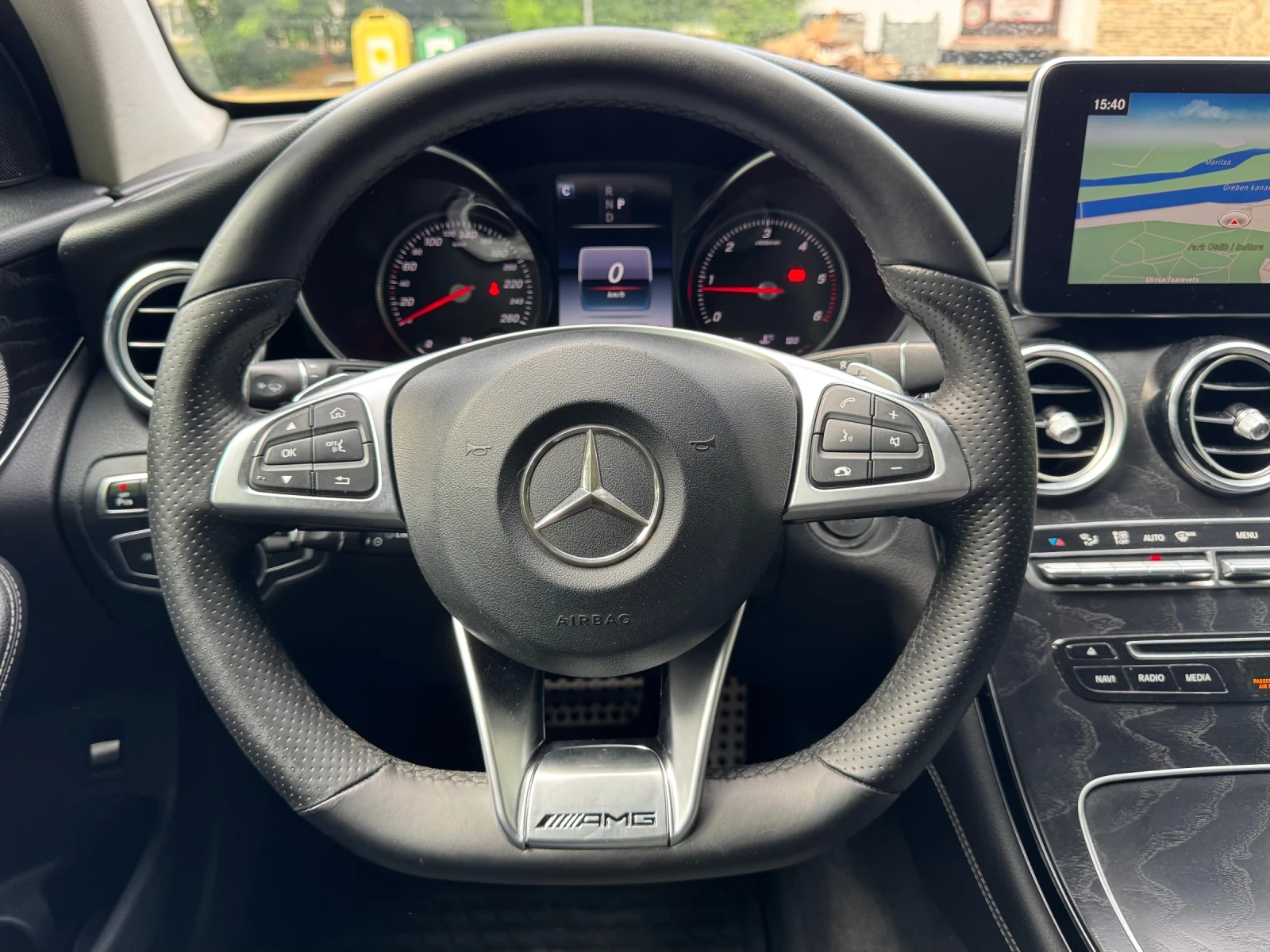 Mercedes-Benz GLC 250 * СМЕНЕНИ ВЕРИГИ* 4 MATIC* AMG line* 9G-TRONIC* , снимка 12 - Автомобили и джипове - 55424112