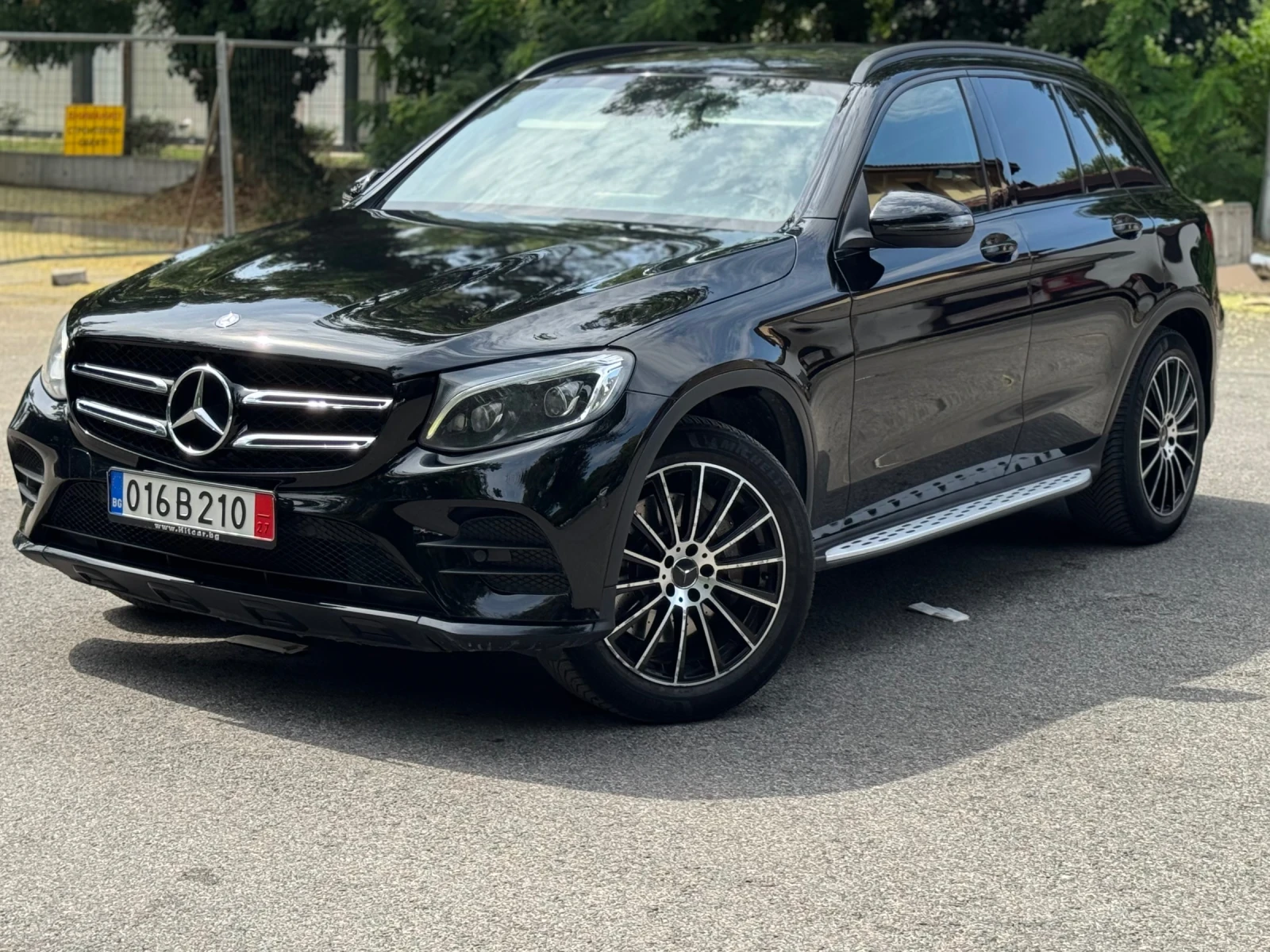 Mercedes-Benz GLC 250 * СМЕНЕНИ ВЕРИГИ* 4 MATIC* AMG line* 9G-TRONIC* , снимка 3 - Автомобили и джипове - 55424112