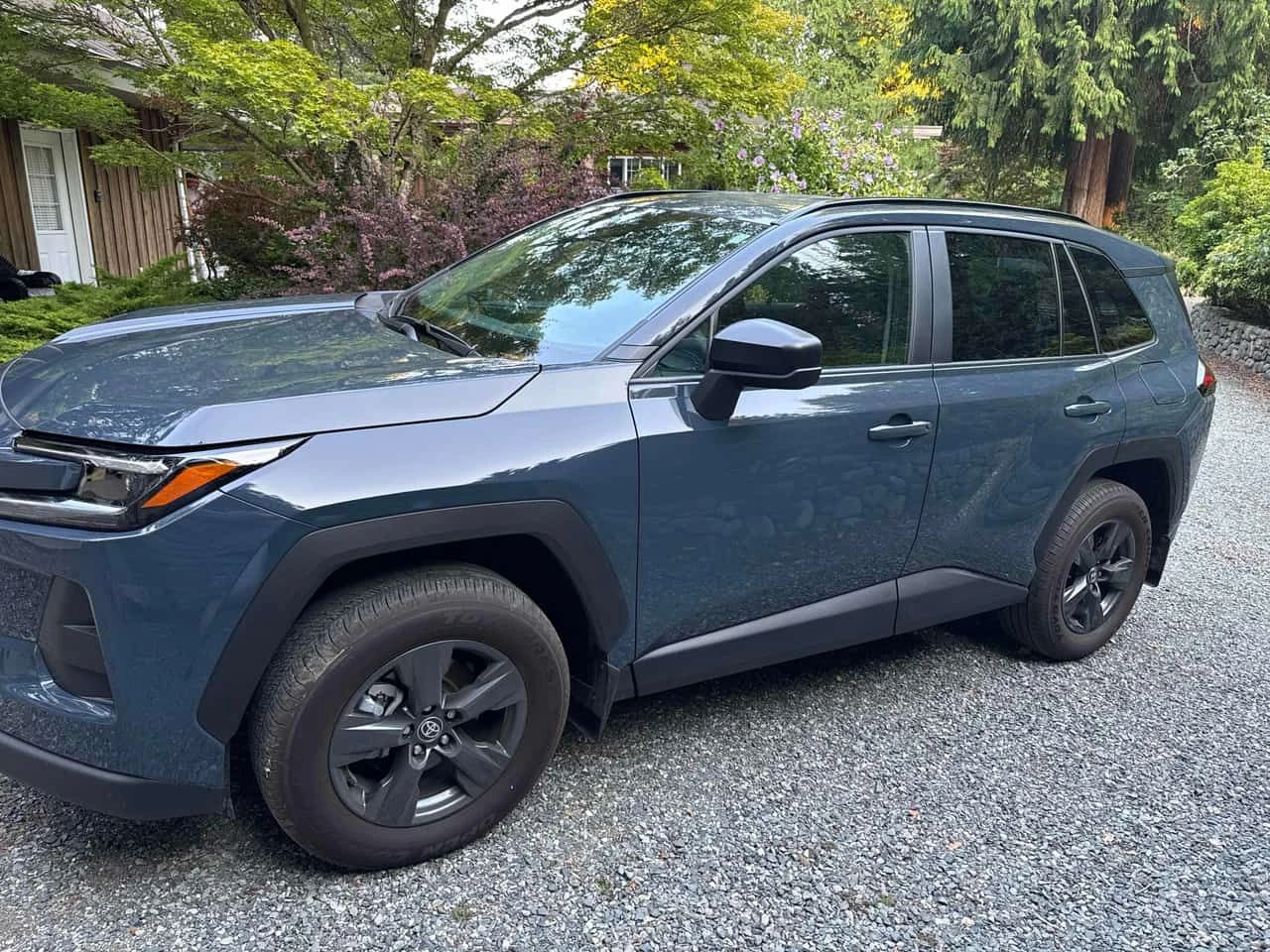 Toyota Rav4  AWD / CARFAX / АВТОКРЕДИТ, снимка 2 - Автомобили и джипове - 55632465