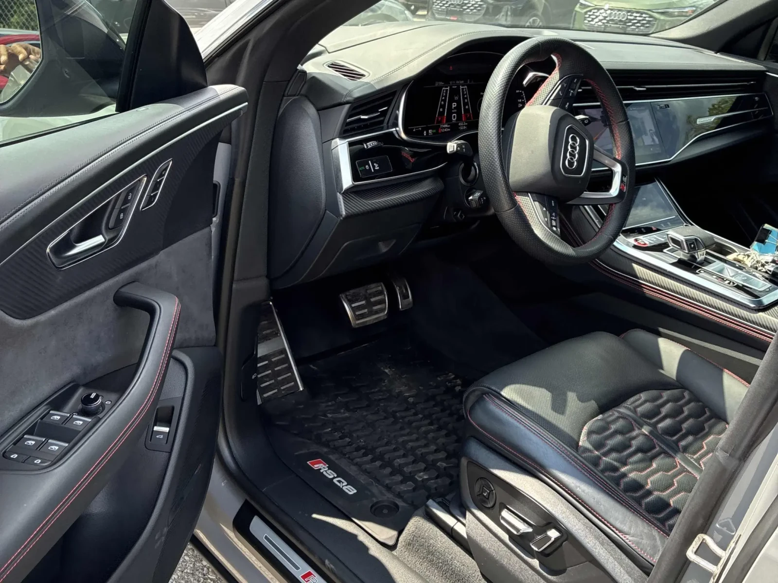 Audi RSQ8 Bang & Olufsen* RS Sport Suspension* , снимка 6 - Автомобили и джипове - 56029463