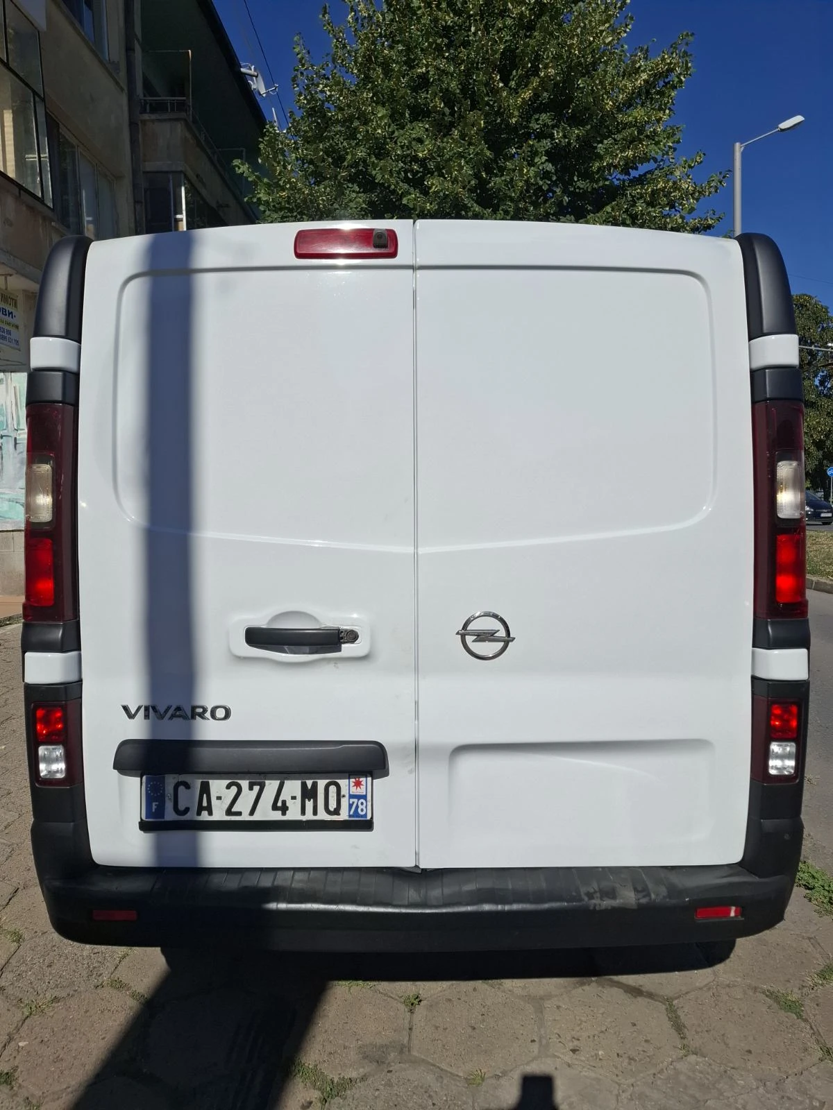 Opel Vivaro, снимка 11 - Бусове и автобуси - 54840210
