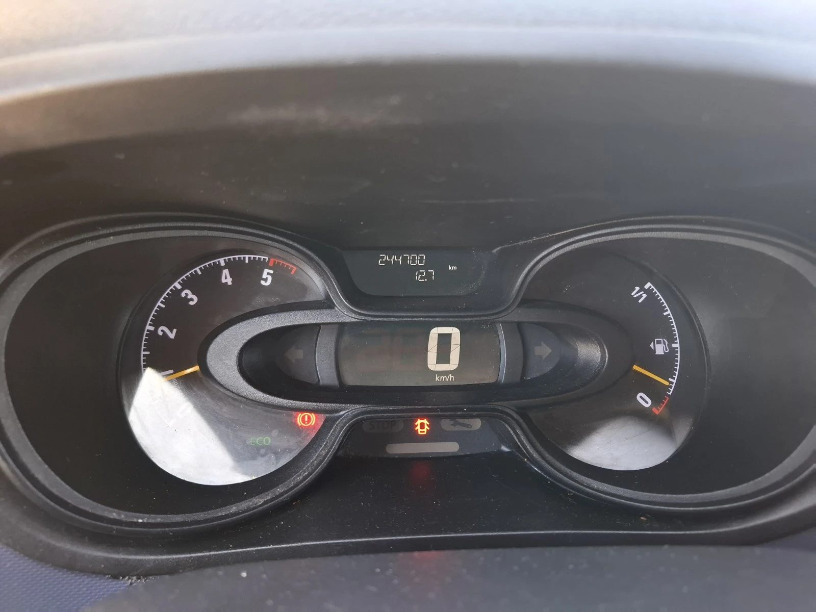Opel Vivaro, снимка 3 - Бусове и автобуси - 54840210