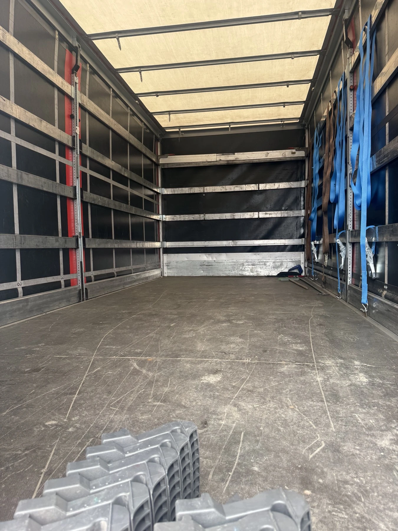 Iveco Daily, снимка 11 - Камиони - 54192533