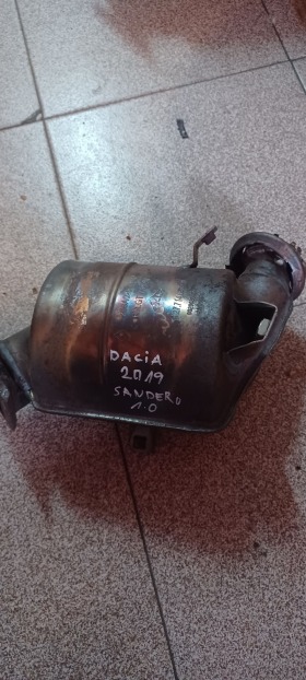 Катализатор Dacia Sandero 2019 1.0, снимка 1 - Части - 46143958