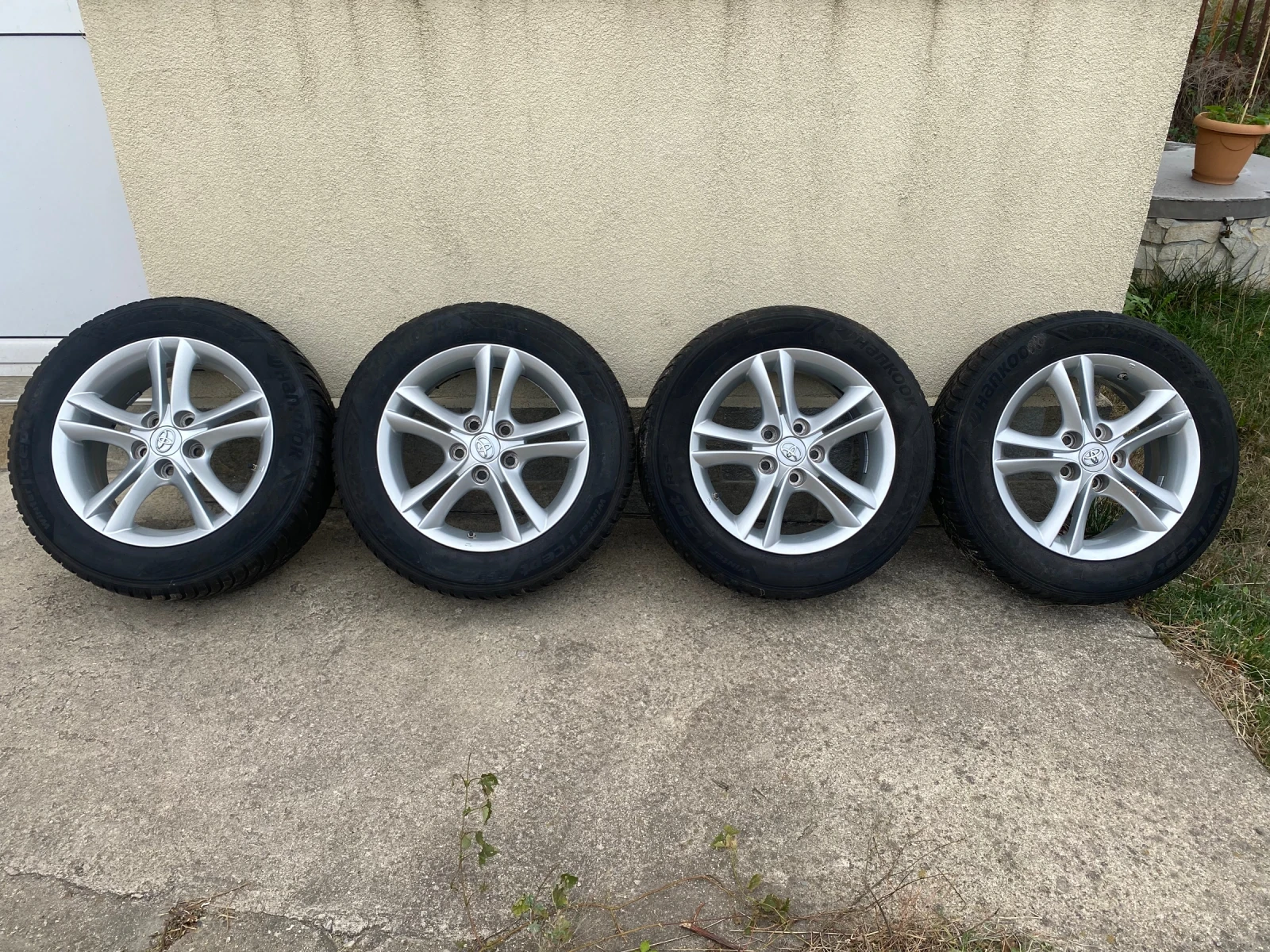    205/60R16  Toyota | Mobile.bg   1