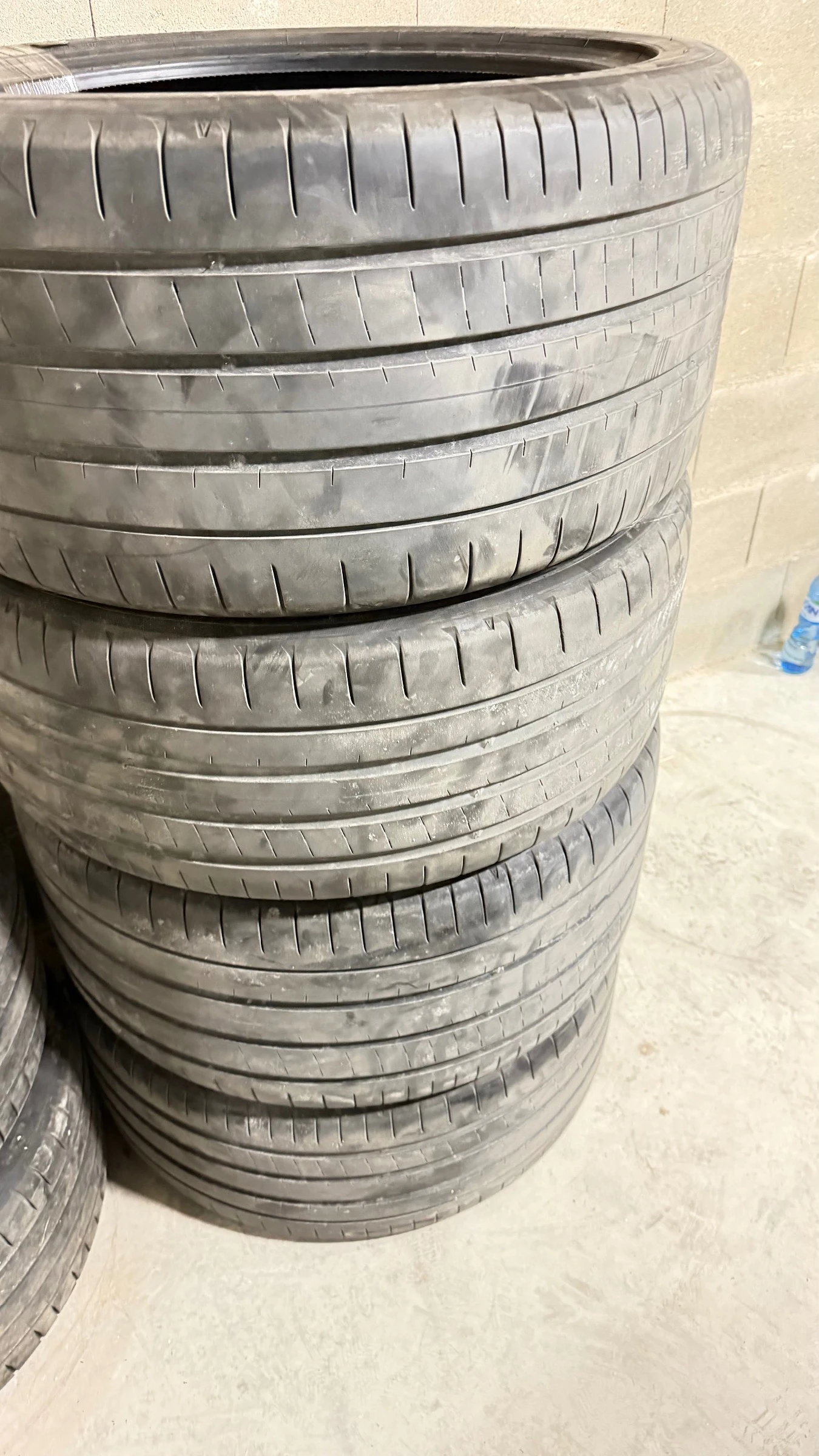 Гуми Летни 315/35R22, снимка 14 - Гуми и джанти - 54228308