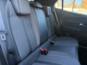 Peugeot 2008  1.5 BlueHDI 130ps. ALLURE СОБСТВЕН ЛИЗИНГ/ БАРТЕР, снимка 10