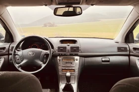 Toyota Avensis 1.8 куб., 129 к.с., снимка 14