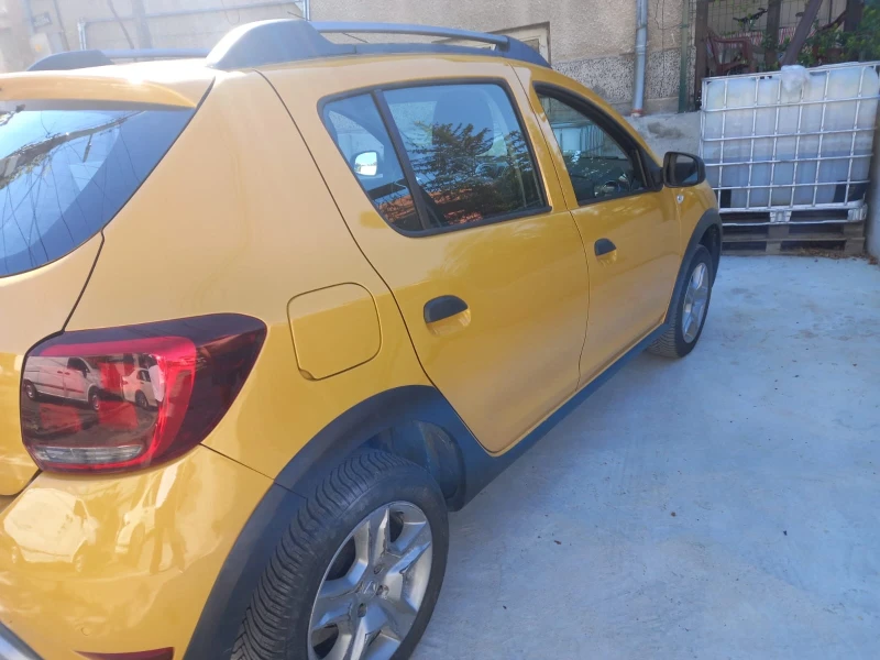 Dacia Sandero 0.9 Stepway, снимка 4 - Автомобили и джипове - 47492767