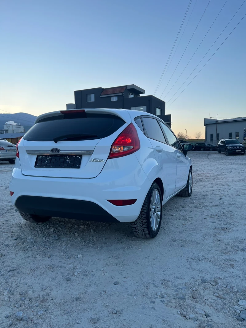 Ford Fiesta 1.25 Бензин, снимка 7 - Автомобили и джипове - 47905047